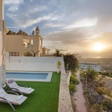Villa Torviscas